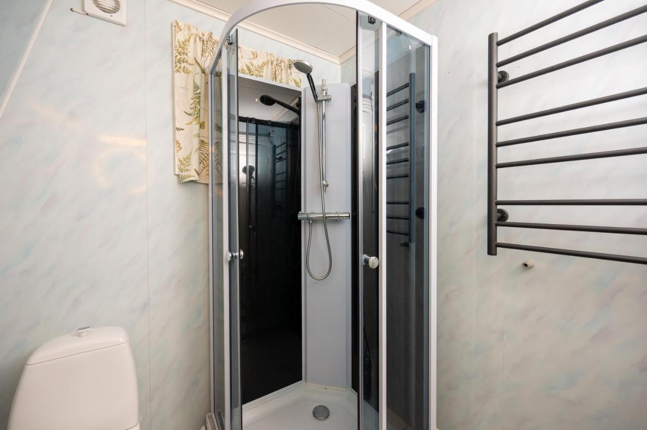 אנדנס West-End Apartment מראה חיצוני תמונה